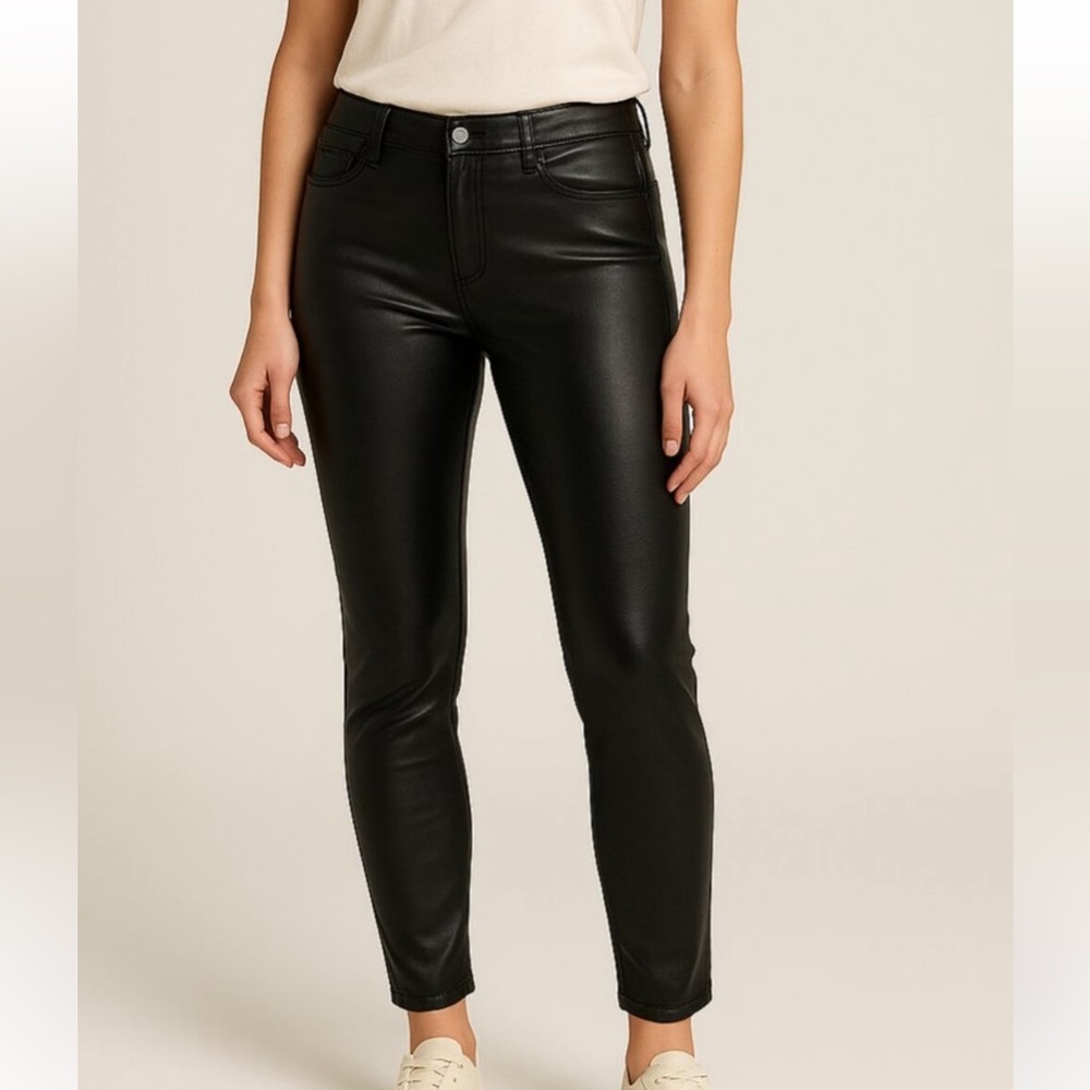 Social Standard Sanctuary Anthropologie Black Faux Leather Skinny Pants 16